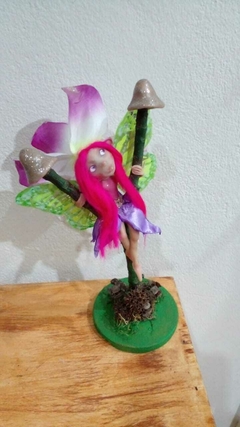 Hada Flor Pieza de Colección de 24cm de Alto con Madera Natural - tienda online