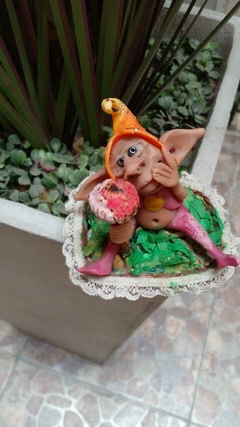 Duende Protector en canastita - Modelo 3 - Cosas de Duendes