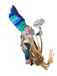 Duende Articulado con caballo de madera y flor 40cm Aprox - Cosas de Duendes