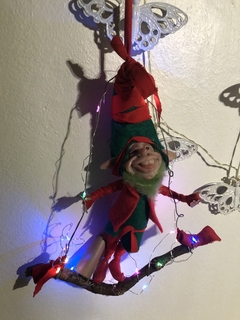 Duende Articulado de Hamaca Luminaria 30cm de Alto - comprar online