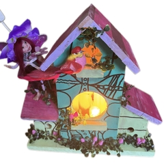 Velador Mágico Artesanal con Hada con Casa de Madera Natural - comprar online