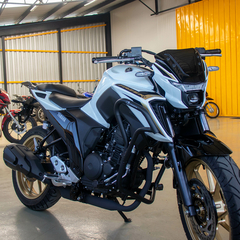 PROTETOR DE CARENAGEM FZ25 2025 em diante COM PEDALEIRA PRETO FOSCO na internet