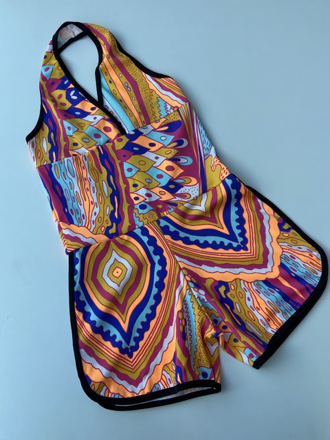 Macaquinho curto meia coxa