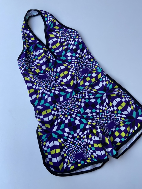 Macaquinho curto meia coxa