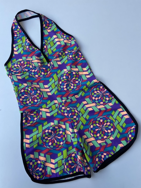 Macaquinho curto meia coxa