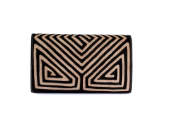 Miriam Mola Clutch en internet