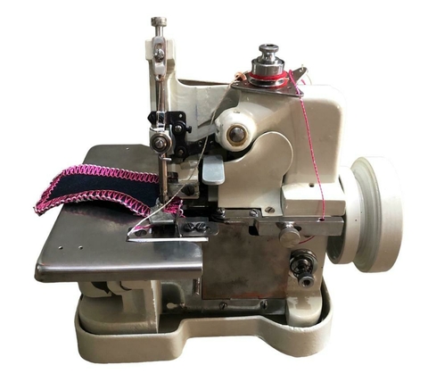 Máquina costura industrial marca CLALTEC modelo 108