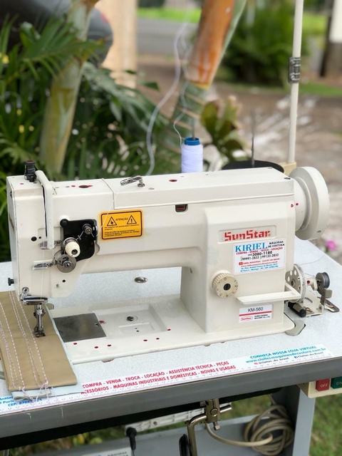 MÁQUINA COSTURA RETA INDUSTRIAL TRANSPORTE TRIPLO SUNSTAR KM560