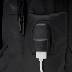 Mochila em Couro Sintético e espaço para notebook - loja online