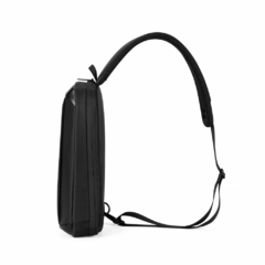 Mochila transversal com bolso interno em polyester - comprar online