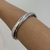 BRACELETE ORGÂNICO ARREDONDADO RÓDIO BRANCO na internet