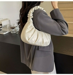 Bolsa amora na internet