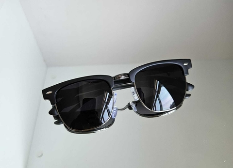 Óculos Montreal preto na internet