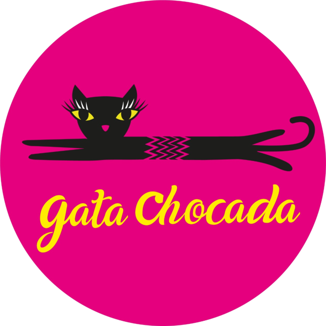 Gata Chocada