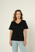 T-Shirt Lucky 100% Algodão Premium Decote V Manga Curta Levemente Alongada Black - comprar online