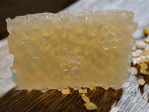 Sabonete Artesanal para Humanos e Pets de Mel 115g