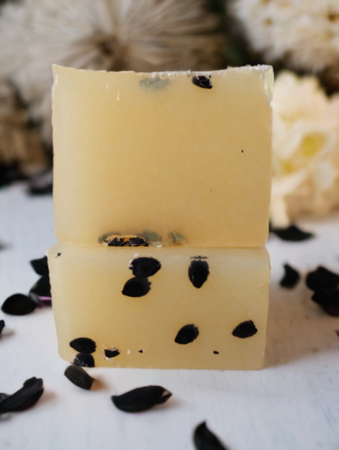 Sabonete Artesanal de Maracujá com Chá Verde 55g - comprar online