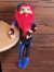 Duende Executivo Flexível de Cabelo Ruivo Vermelho e Olhos Azuis + Brindes - Bazar Completo