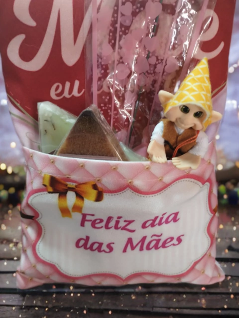 Presente dia das Mães Místico com Almofada de Bolso + Mini Duende + 2 Sabonetes Artesanais (1 de Limpeza e Purificação e 1 de Prosperidade)