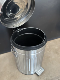 Tacho de basura vintage acero x 5 lts - comprar online