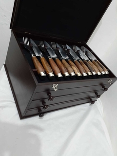 Set para 24 comensales en madera de guayubira con alpaca - tienda online