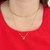 Colar inicial/letra dourado na internet