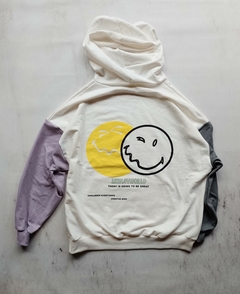 Buzo Smiley en internet