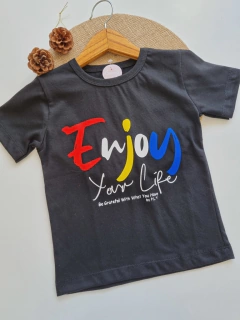 Remera Enjoy