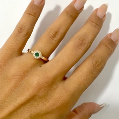 Anel Formatura Pedra Verde Banhado a Ouro 18k - comprar online