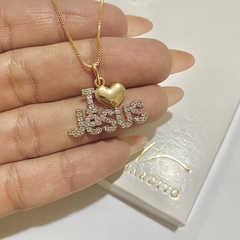 COLAR LOVE JESUS BANHADO A OURO 18K - Bianca Tardivo Semijoias I Prata 925 e Semijoias Banhado a Ouro 18k