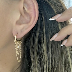 Brinco Argolas com Correntes e Zircônias Banhado a Ouro 18K. - comprar online