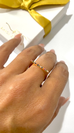 ANEL COM ZIRCONIAS COLORIDAS BANHADO A OURO 18K - comprar online