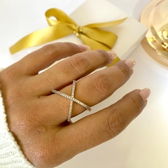 ANEL CRUZADO COM ZIRCONIAS BANHADO A OURO 18K na internet