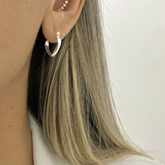Argola Triangular Banhado a Prata