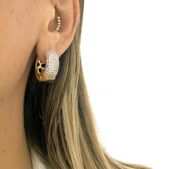 Argola Cravejada Luxo Banhado a Ouro 18k (G) - comprar online
