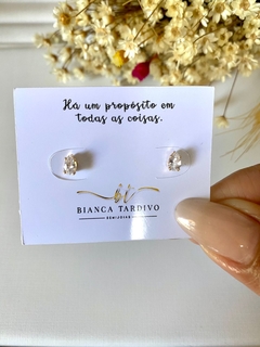 BRINCO GOTA DE ZIRCONIA BRANCA (p) BANHADO A OURO 18K - comprar online
