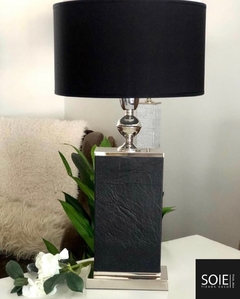 LAMPARA FRIDA RECTANGULAR CUERO NEGRO | ALTURA 64CM