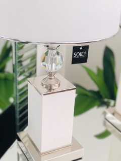 VELADOR FRIDA CUERO BLANCO Y CRISTAL - SOIE TIENDA DECO