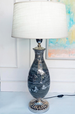 LÁMPARA LUMINA GRIS Y PLATA | ALTURA 75CM