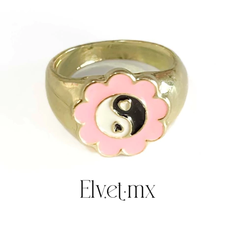 Anillo flor con yin y yang - comprar en línea