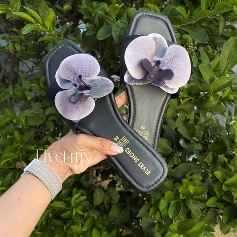 Sandalia Flor negro - comprar en línea