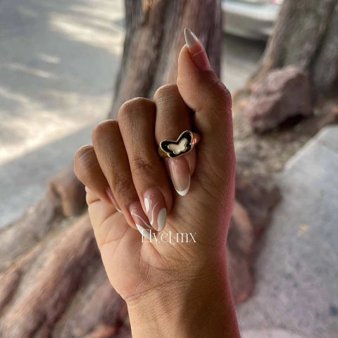 Anillo mariposa chunky blanco con negro - comprar en línea