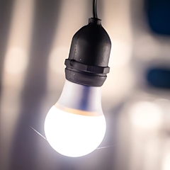 Foco Led Luz Fria 12W E27