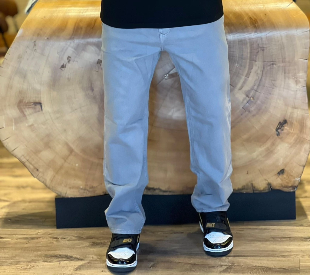 Calça reta oversized jeans clara