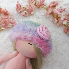 Touca de Boneca com rosa em crochê - gorro de lã - boneca de pano