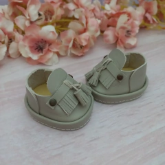 Sapato de boneca - mocassim em couro verde - sapato para boneca - brincar de boneca - boneca troca de roupa na internet