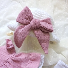 Vestido para boneca estilo camponesa - kit vestido, calçinha, meia calça e chapéu - roupa de boneca - Bonecas decorativas e para brincar do Ale Fernandes Atelier