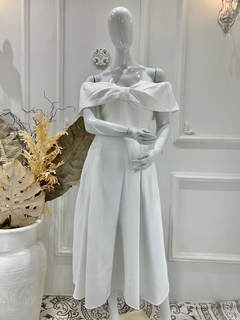 Vestido em alfaitaria, laço ombro a ombro - Vestido Helena - Involve