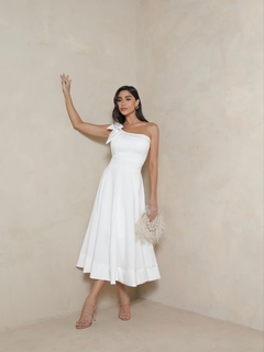 Vestido Midi Off-White Ombro Só com Laço - Vestido Amabille