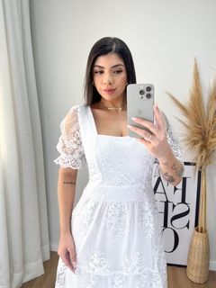 Vestido Midi com Mangas e Tule Bordado - Eloá na internet